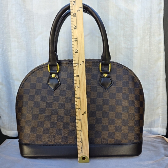 Elegant Brown Checkered Handbag - Picture 7 of 9